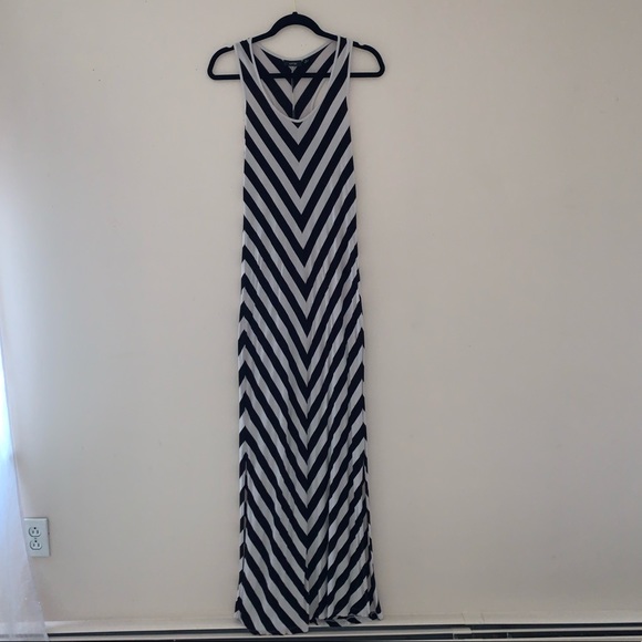 Apt. 9 Dresses & Skirts - APT 9 MAXI DRESS🌸